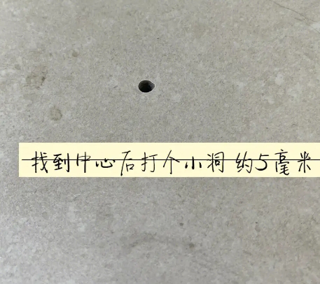山海关瓷砖空鼓维修公司专业解答在瓷砖铺贴过程中，如果砂料搅拌不均匀，将会带来以下问题